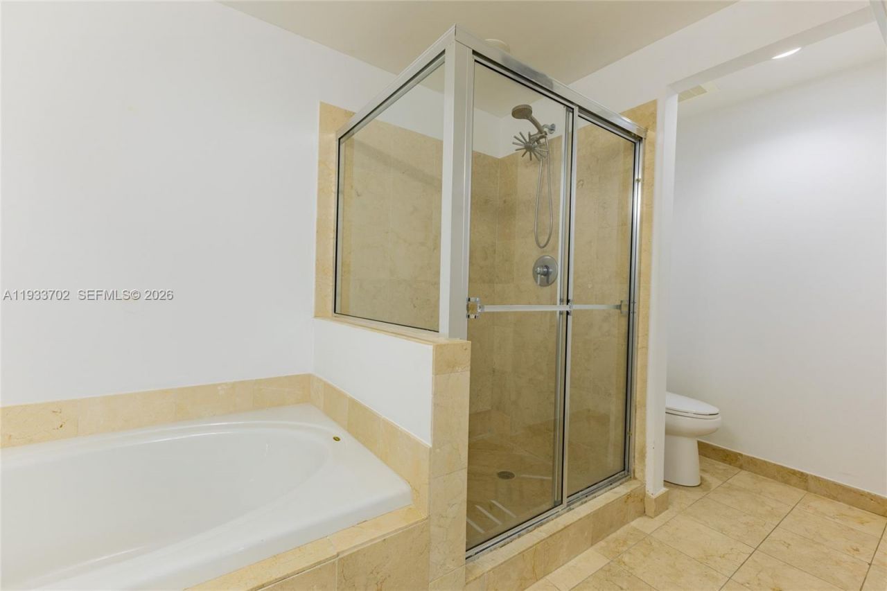 3330 NE 190th St, Unit 1112, Aventura, FL 33180 Photo