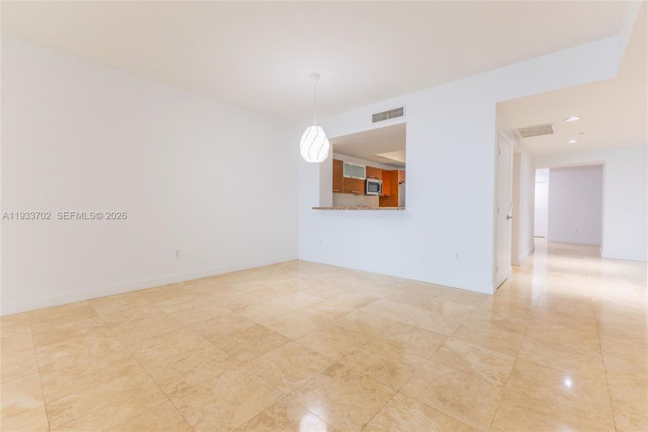 3330 NE 190th St, Unit 1112, Aventura, FL 33180 Photo