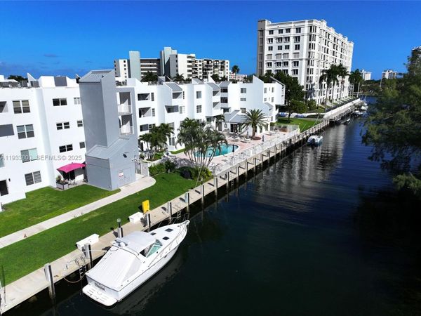 2860 NE 14th St Cswy , Unit 206D, Pompano Beach, FL 33062