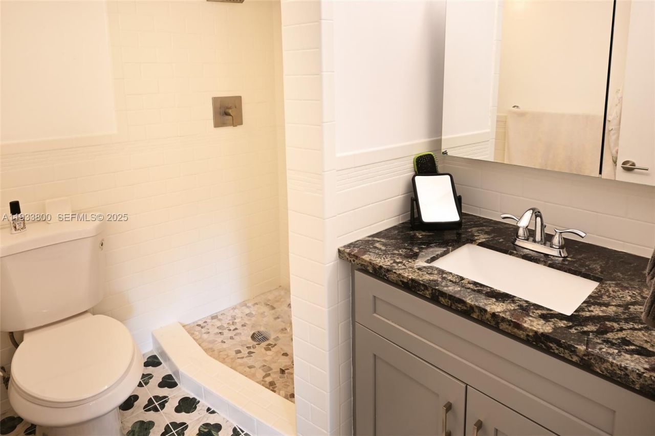 2860 NE 14th St Cswy , Unit 206D, Pompano Beach, FL 33062 Photo