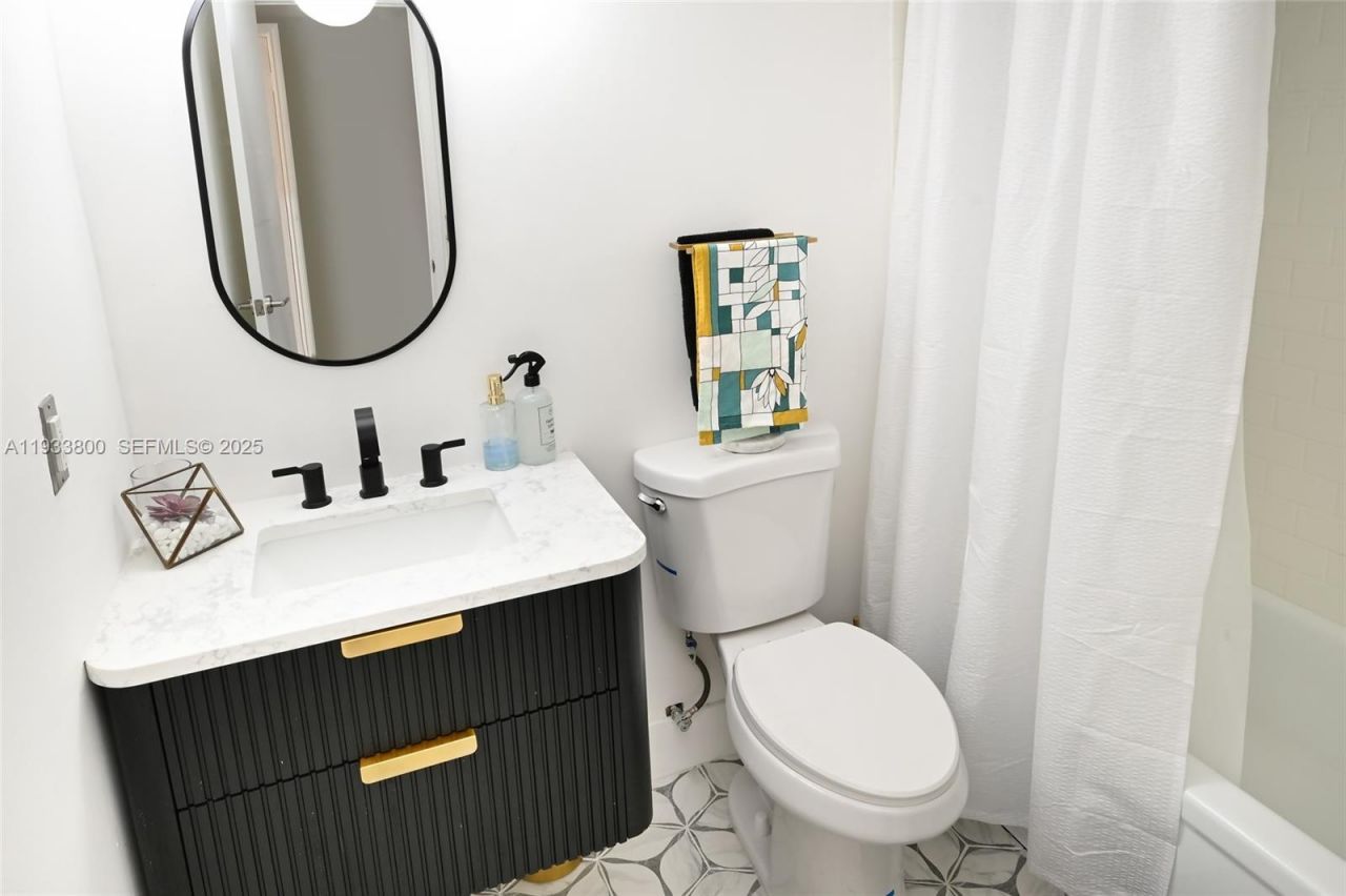 2860 NE 14th St Cswy , Unit 206D, Pompano Beach, FL 33062 Photo