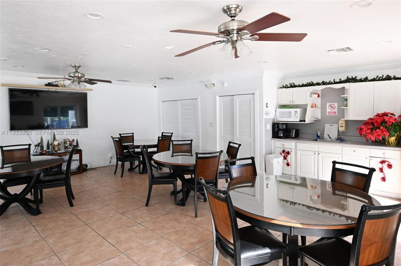 2860 NE 14th St Cswy , Unit 206D, Pompano Beach, FL 33062 Photo