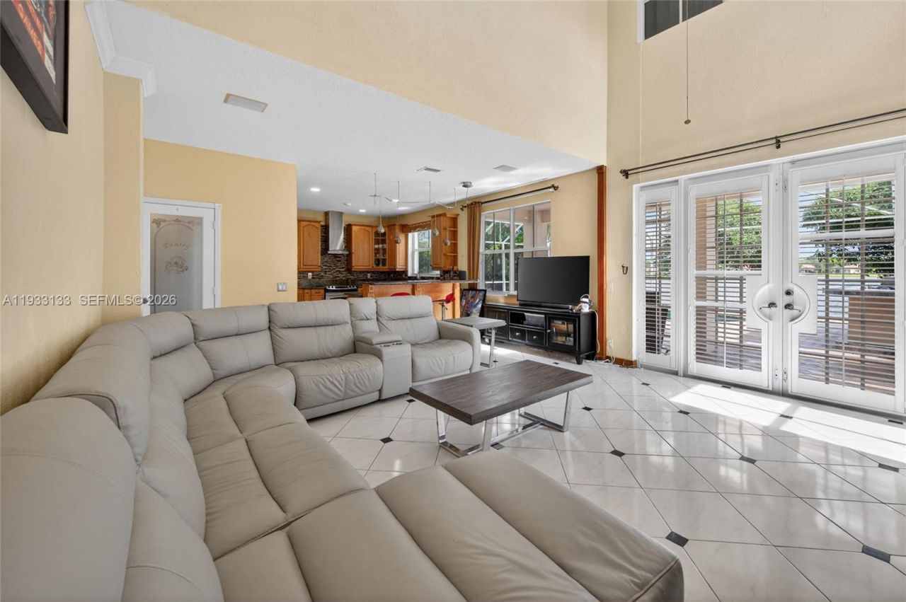 1162 Fairfield Meadows Dr, Weston, FL 33327 Photo