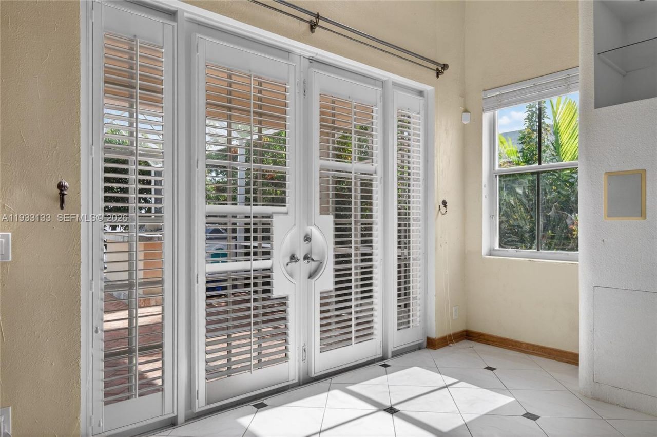 1162 Fairfield Meadows Dr, Weston, FL 33327 Photo