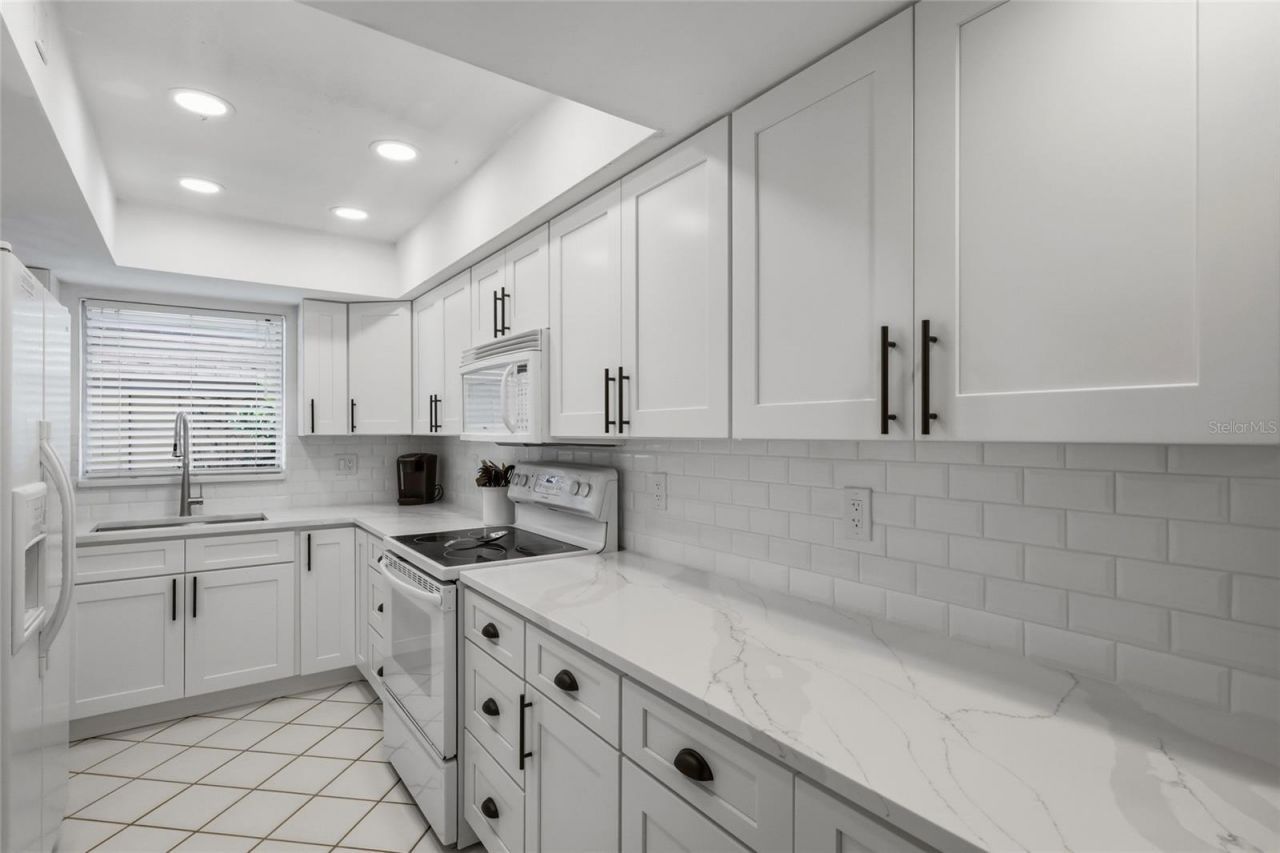 4307 Gulf Drive, Unit 109, Holmes Beach, FL 34217 Photo