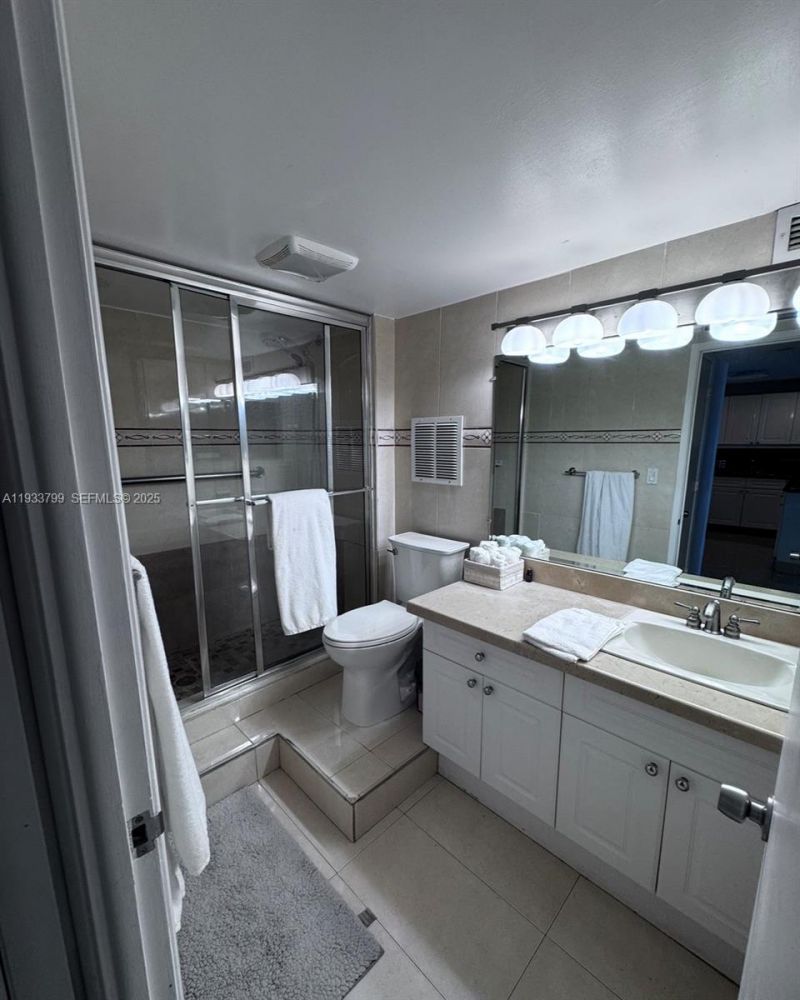 2301 Collins Ave, Unit 1025, Miami Beach, FL 33139 Photo