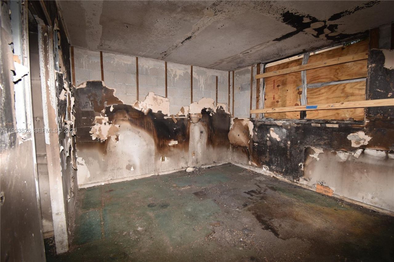 2840 Somerset Dr, Unit 110M, Lauderdale Lakes, FL 33311 Photo