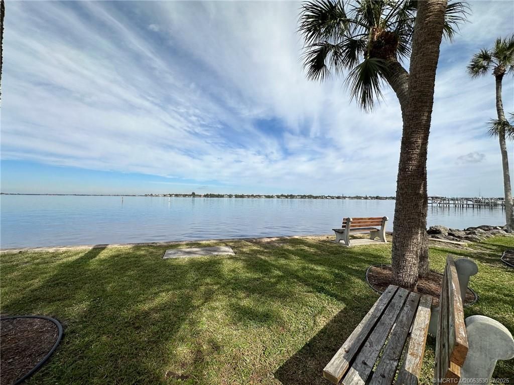 532 SW Marion Court, Palm City, FL 34990 Photo