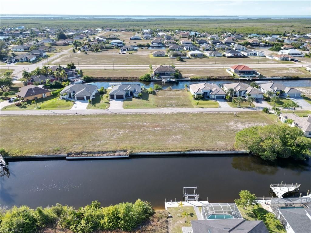 1221 NW 39th Ave, Cape Coral, FL 33993 Photo