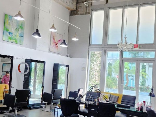 90 SW 3rd St , Miami, FL 33130