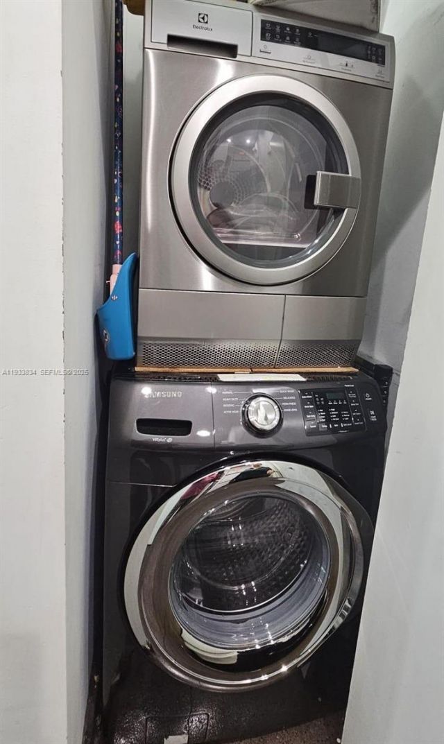 90 SW 3rd St , Miami, FL 33130 Photo