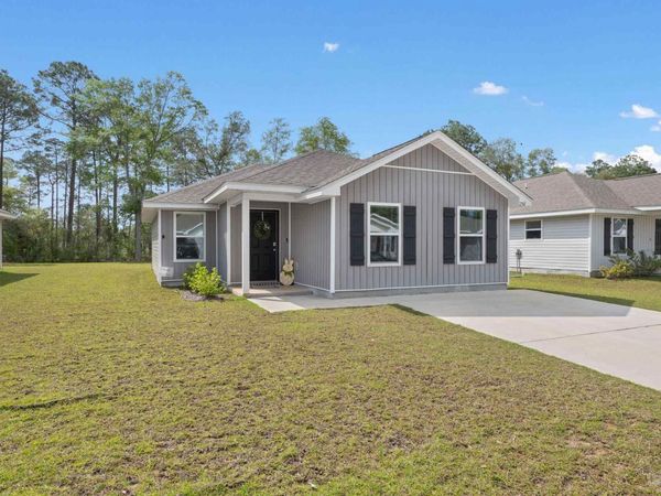 2545 Sutton Place Dr, Cantonment, FL 32533
