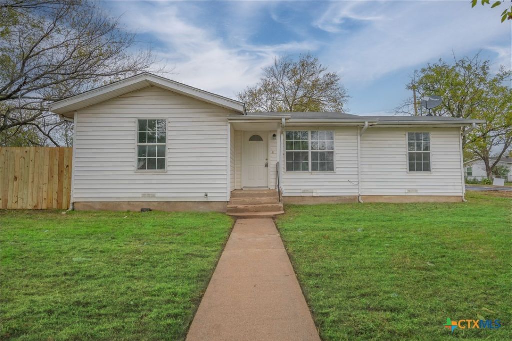 1102 S 3rd Street, Copperas Cove, TX 76522 Main Photo
