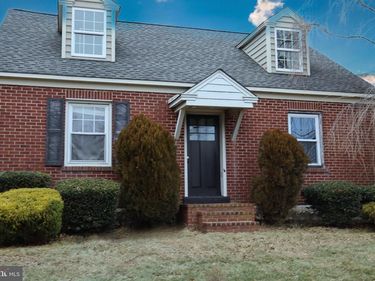 1820 HILLTOWN PIKE, HILLTOWN, PA 18927