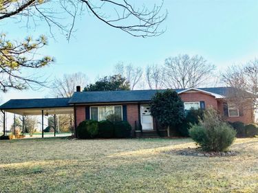 150 Old Georgia Road, Statesville, NC 28625