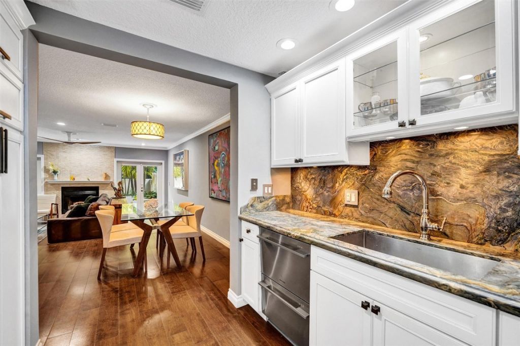 810 SE 2nd Street, Unit F, Fort Lauderdale, FL 33301 Photo