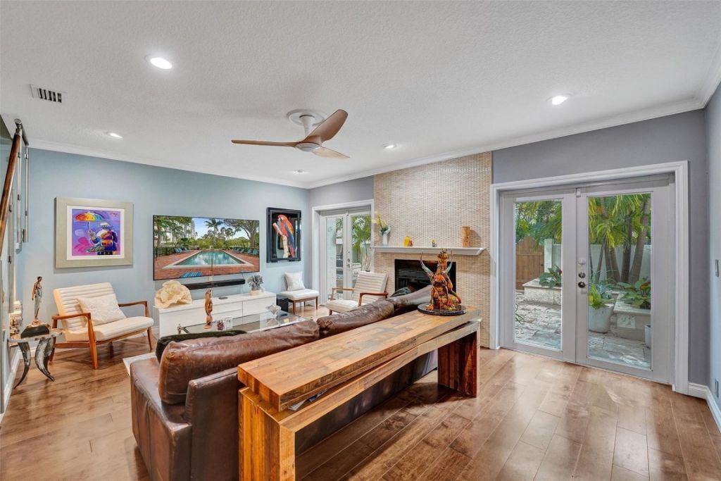 810 SE 2nd Street, Unit F, Fort Lauderdale, FL 33301 Photo