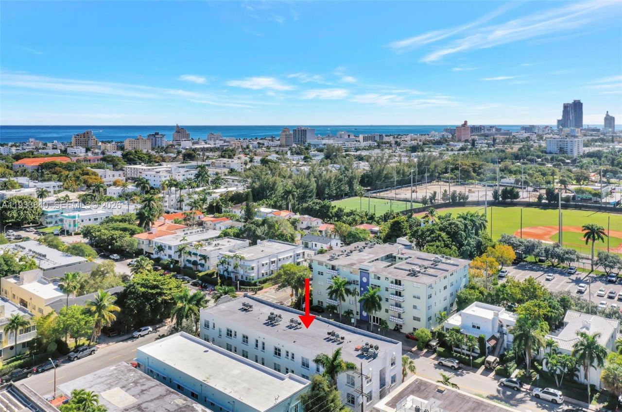 1471 SW 1st St , Miami, FL 33135 Photo