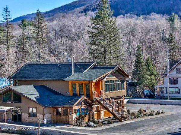 8216 New York 23a , Hunter, NY 12442