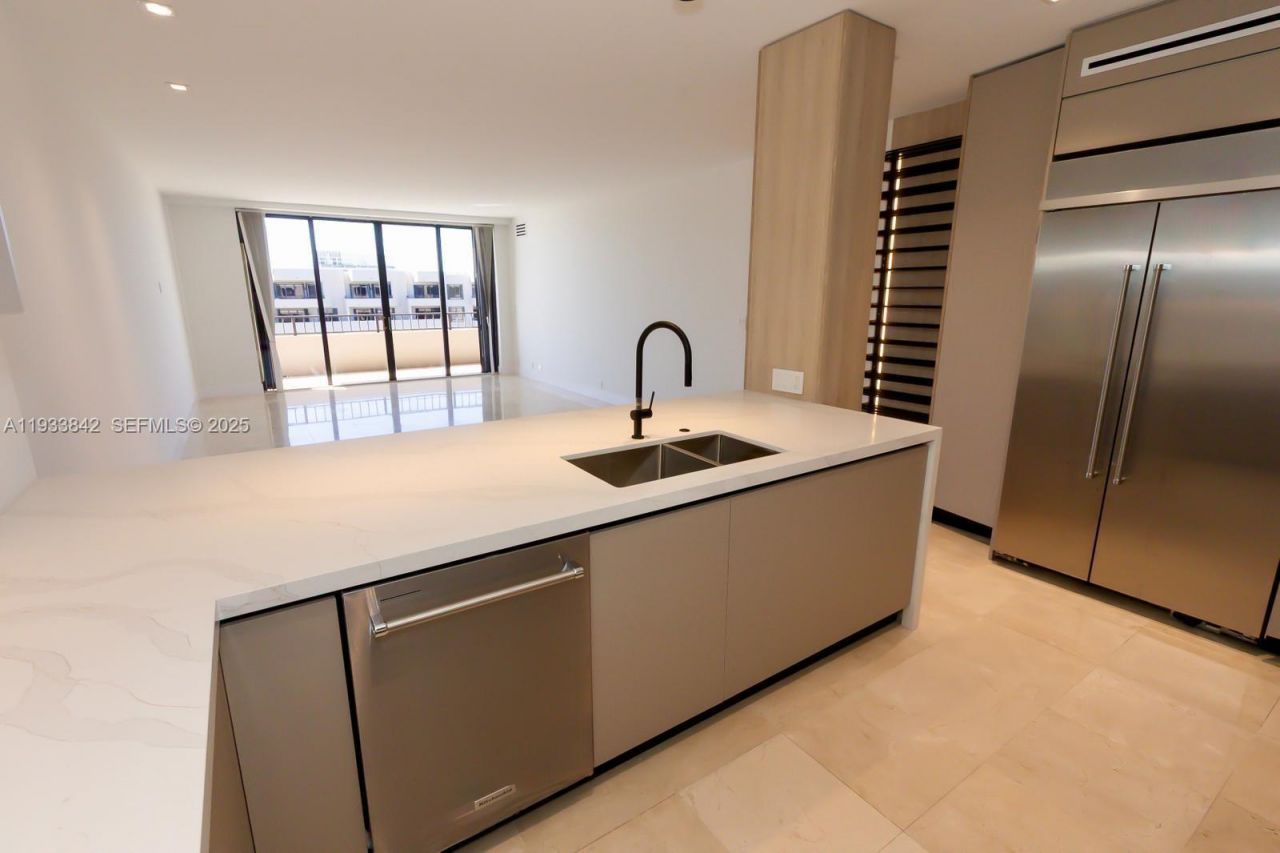 251 Crandon Blvd, Unit 1228, Key Biscayne, FL 33149 Photo