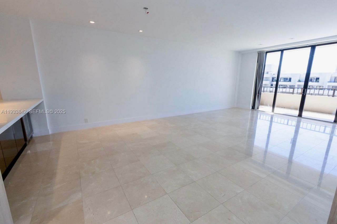 251 Crandon Blvd, Unit 1228, Key Biscayne, FL 33149 Photo