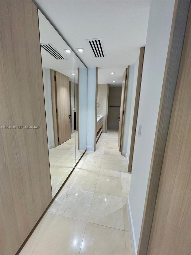 251 Crandon Blvd, Unit 1228, Key Biscayne, FL 33149 Photo