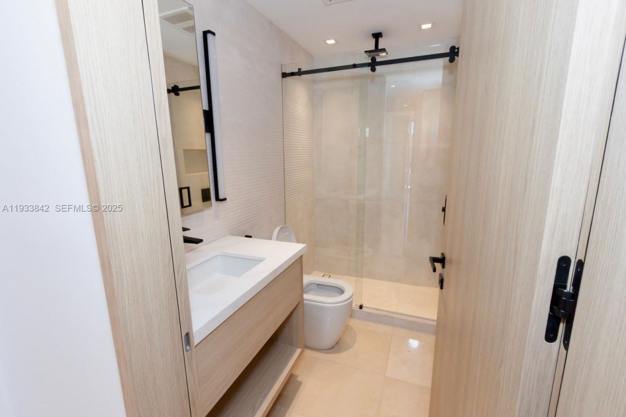 251 Crandon Blvd, Unit 1228, Key Biscayne, FL 33149 Photo