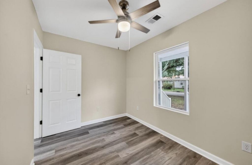 2116 Commander Road Photo 10