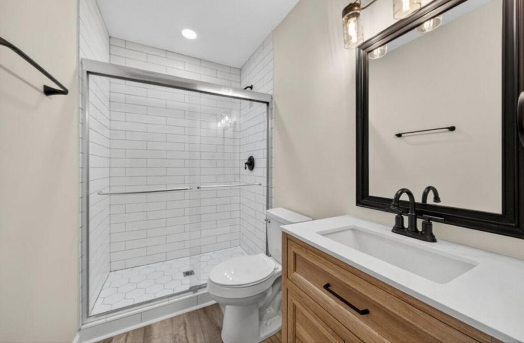 2116 Commander Road Photo 17