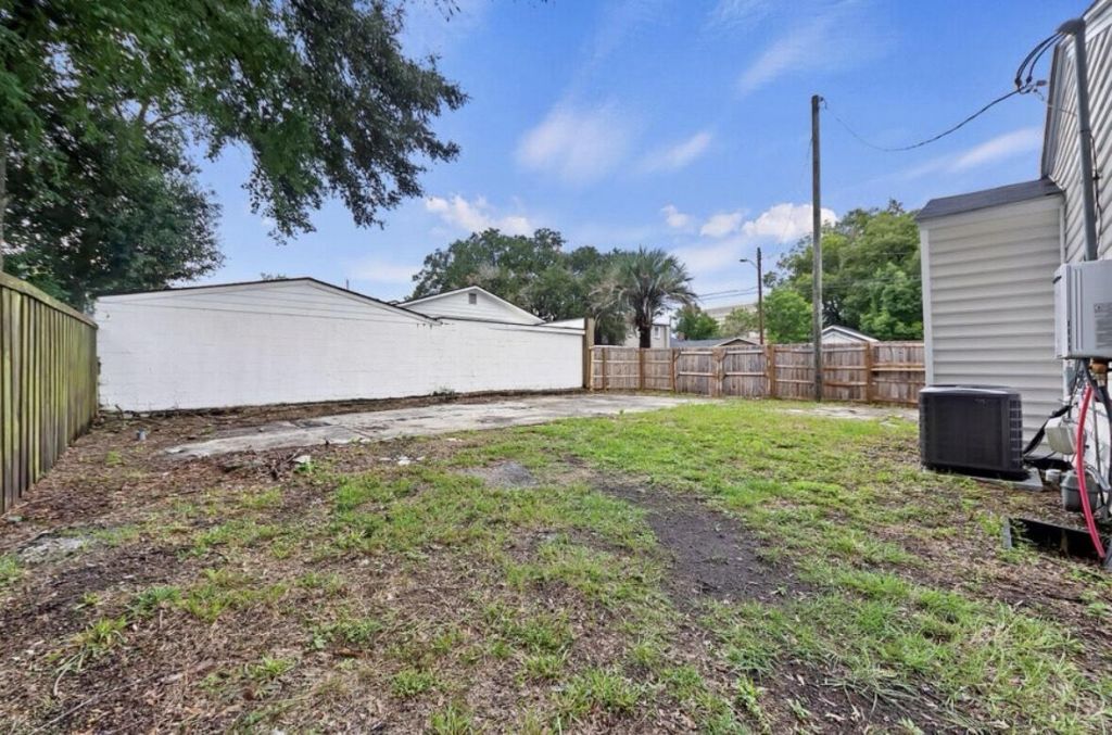 2116 Commander Road Photo 18