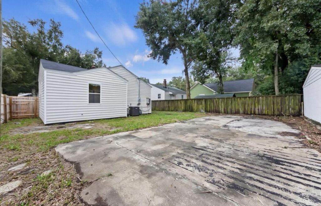 2116 Commander Road Photo 20