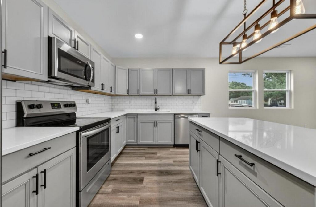 2116 Commander Road Photo 6