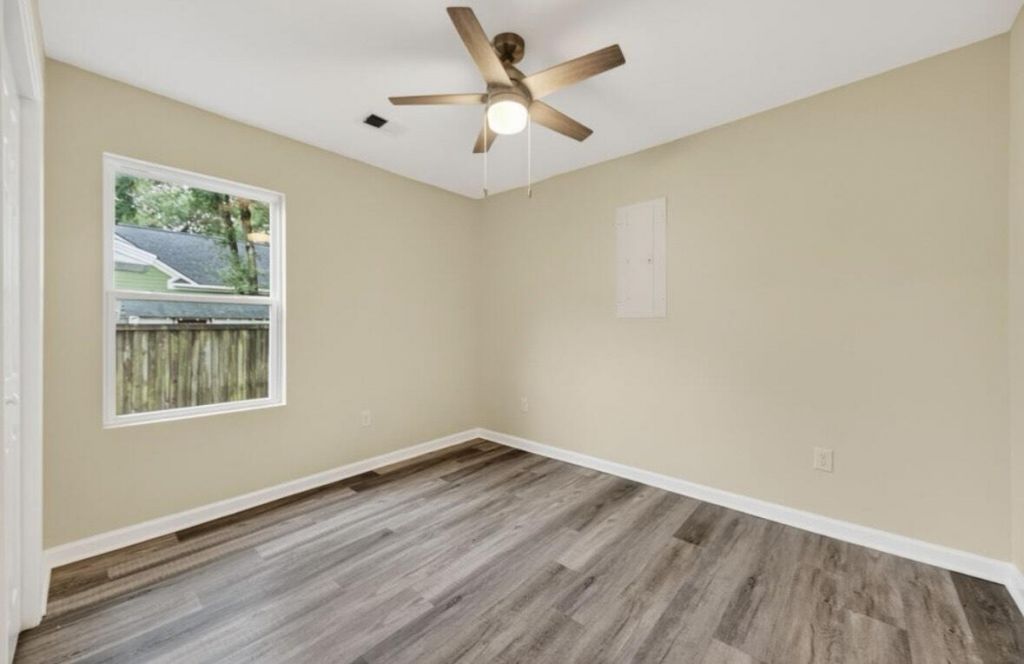 2116 Commander Road Photo 8