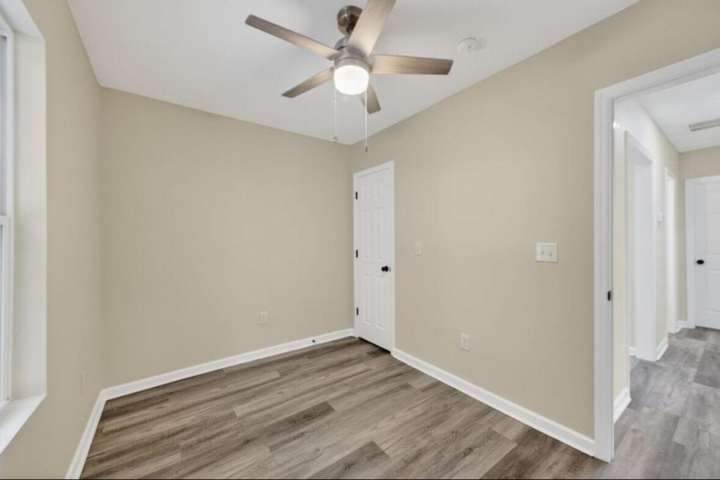 2116 Commander Road Photo 9