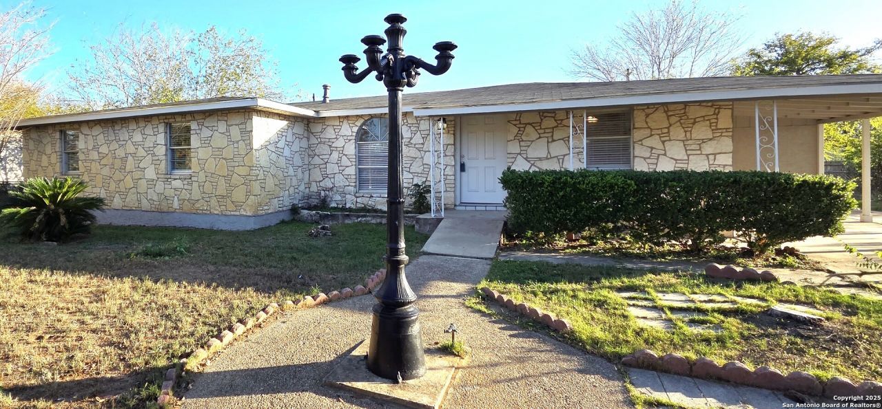 349 Avenue D, Poteet, TX 78065 Main Photo