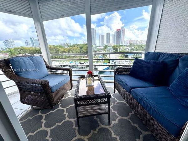 200 Diplomat Pkwy, Unit 530, Hallandale Beach, FL 33009