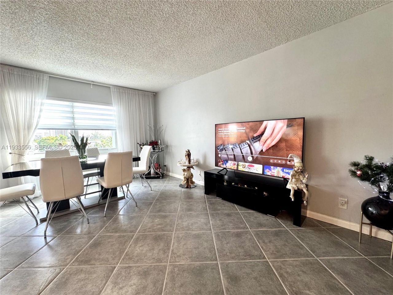 200 Diplomat Pkwy, Unit 530, Hallandale Beach, FL 33009 Photo