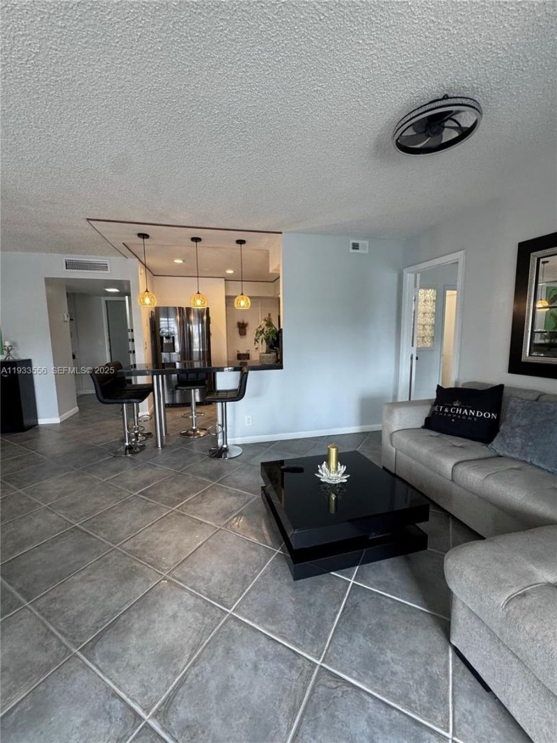 200 Diplomat Pkwy, Unit 530, Hallandale Beach, FL 33009 Photo