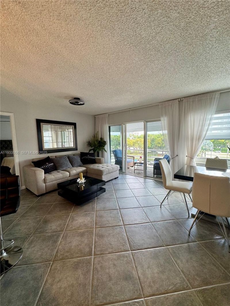 200 Diplomat Pkwy, Unit 530, Hallandale Beach, FL 33009 Photo