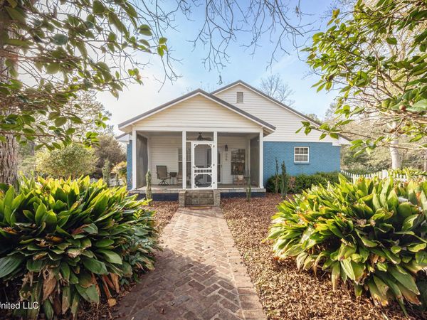 206 N Fifth Street, Wiggins, MS 39577