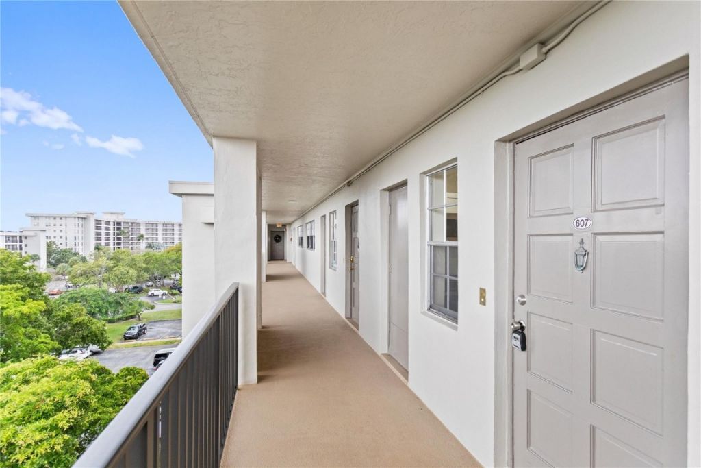 3000 S Course Drive, Unit 607, Pompano Beach, FL 33069 Photo
