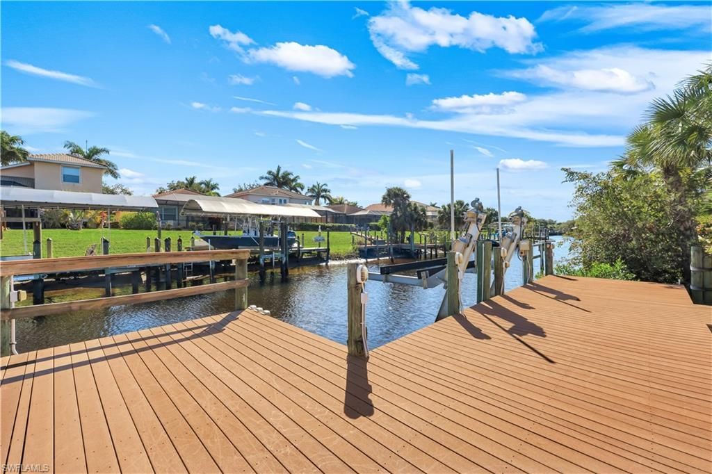 9214 Palm Island Cir, North Fort Myers, FL 33903 Photo