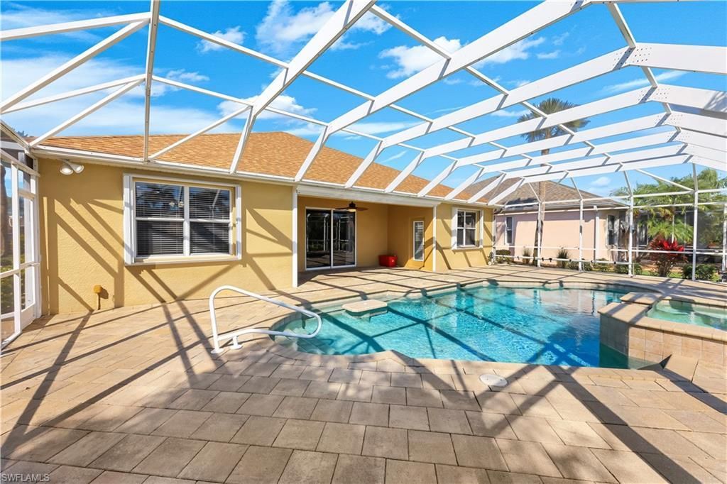 9214 Palm Island Cir, North Fort Myers, FL 33903 Photo