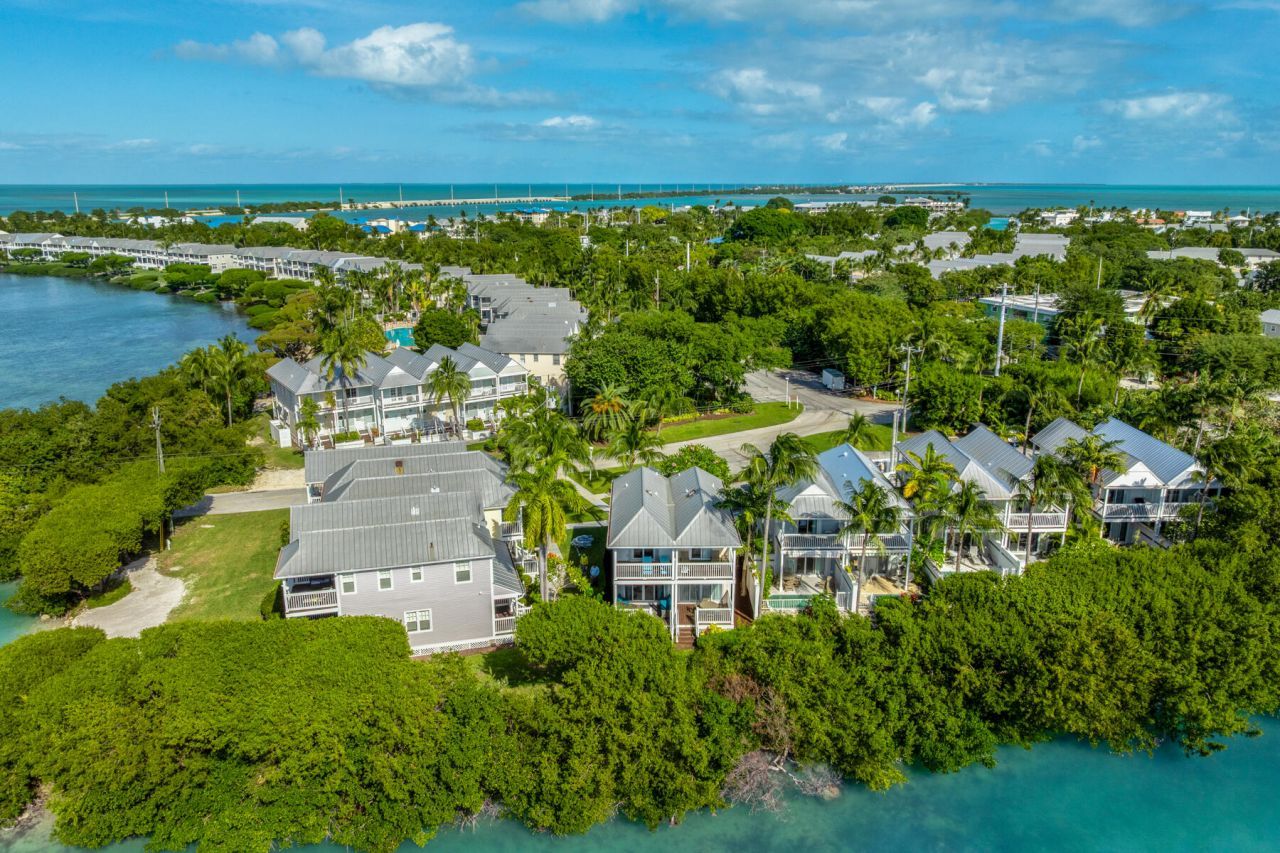 5110 Sunset Village Drive, Duck, FL 33050 Photo