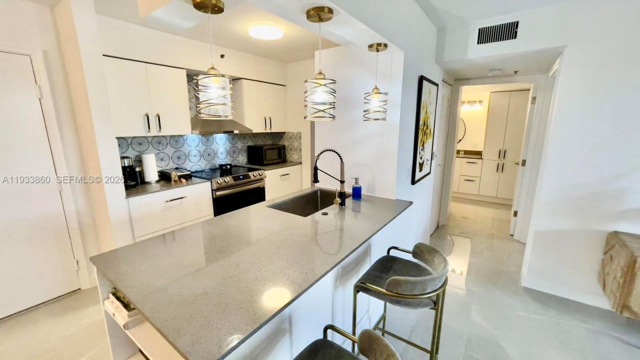 19901 E Country Club Dr, Unit 2403, Aventura, FL 33180 Photo