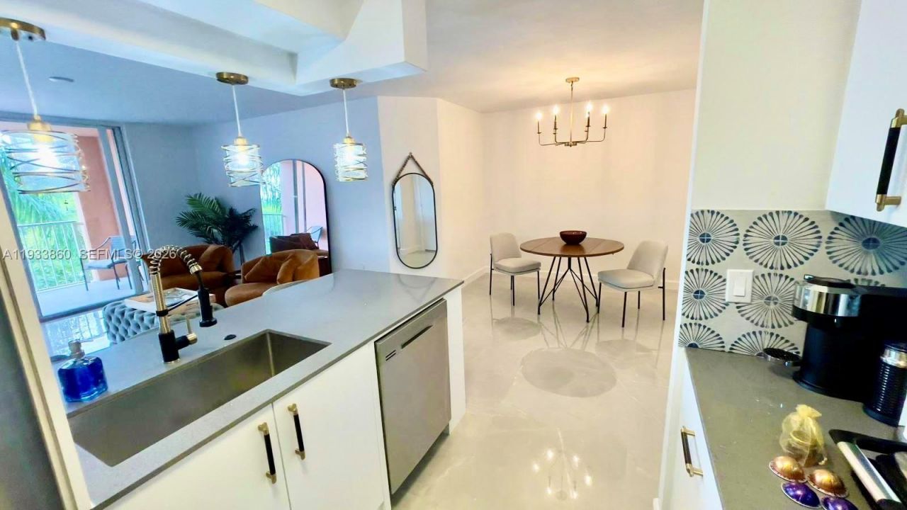 19901 E Country Club Dr, Unit 2403, Aventura, FL 33180 Photo