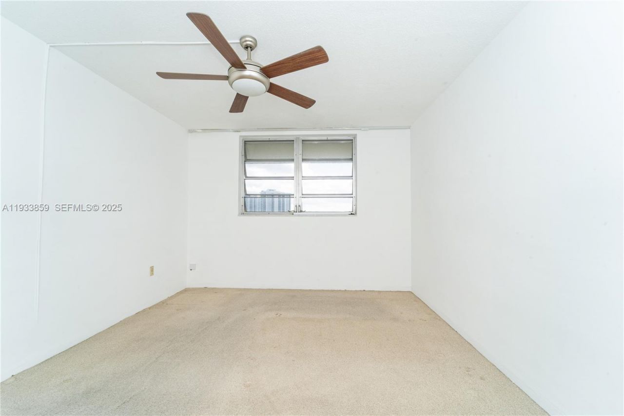 2855 Leonard Dr , Unit H607, Aventura, FL 33160 Photo