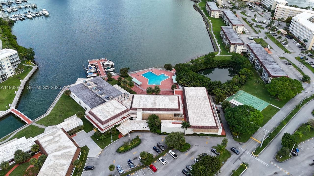 2855 Leonard Dr , Unit H607, Aventura, FL 33160 Photo