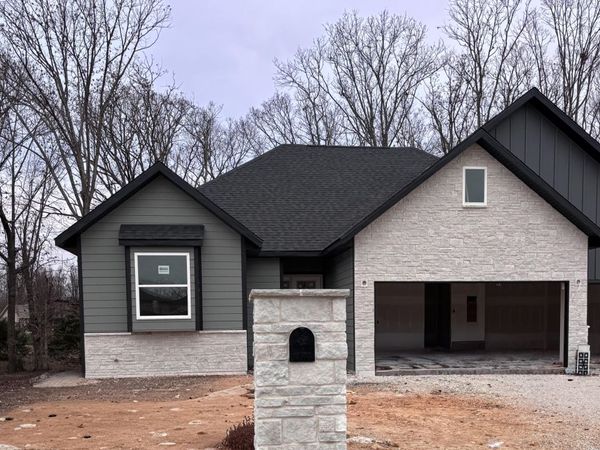 112 Three Pines Circle, Reeds Spring, MO 65737