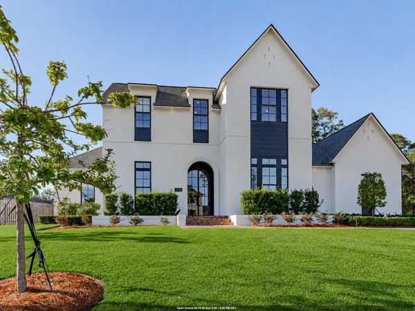 8228 Oakridge Dr, Saint George, LA 70810